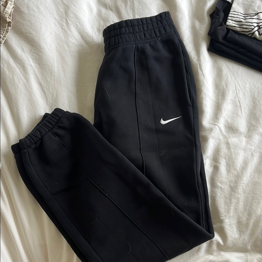 Black Nike Sweatpants